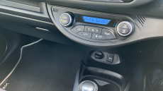 Toyota Yaris 1.5 Hybrid Y20 5dr CVT [Bi-tone] Hybrid Hatchback